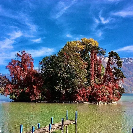Lake Home Apartment