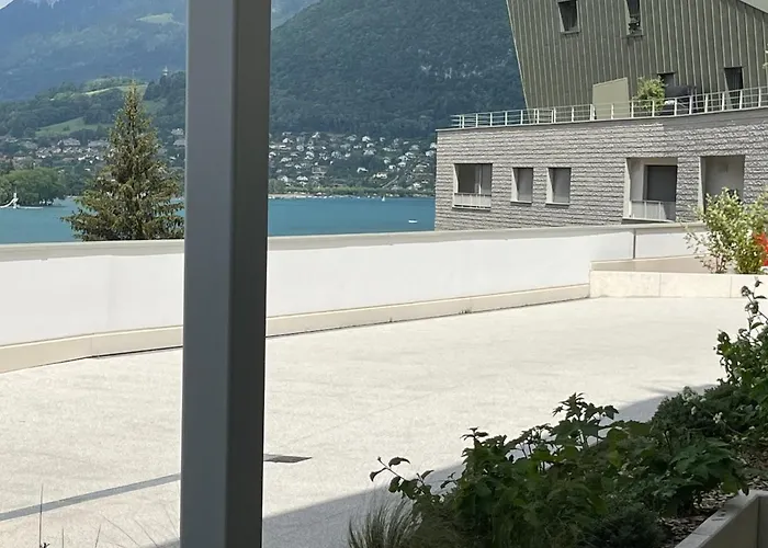Lake Home * Annecy