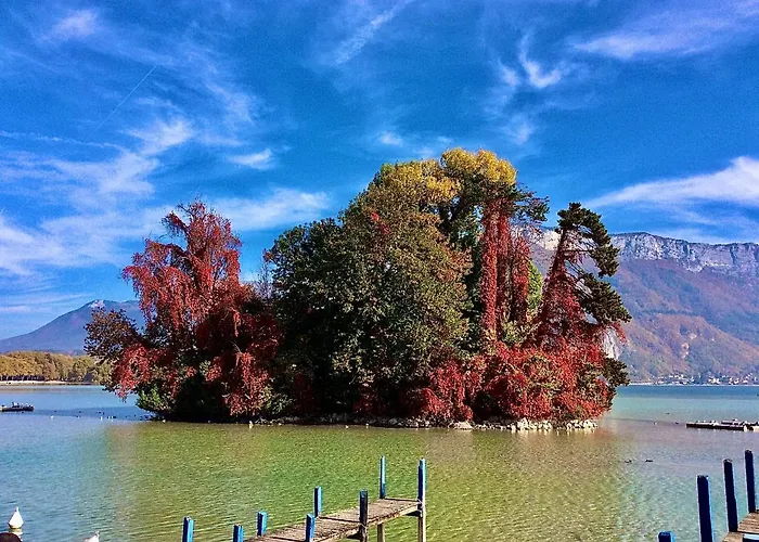 Lake Home Apartment